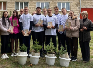 "Елки напрокат": в Липецкой области стартовал эко-проект по сохранению от вырубки голубых елей